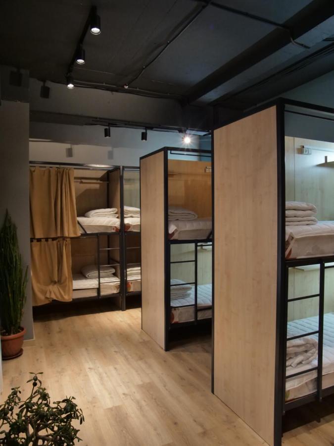 Muras Hostel 比什凯克 外观 照片